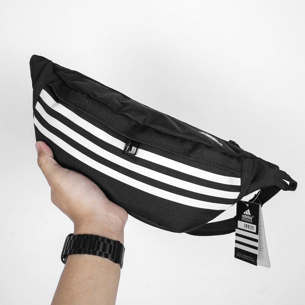 Túi đeo chéo Sample Crossbody Bag