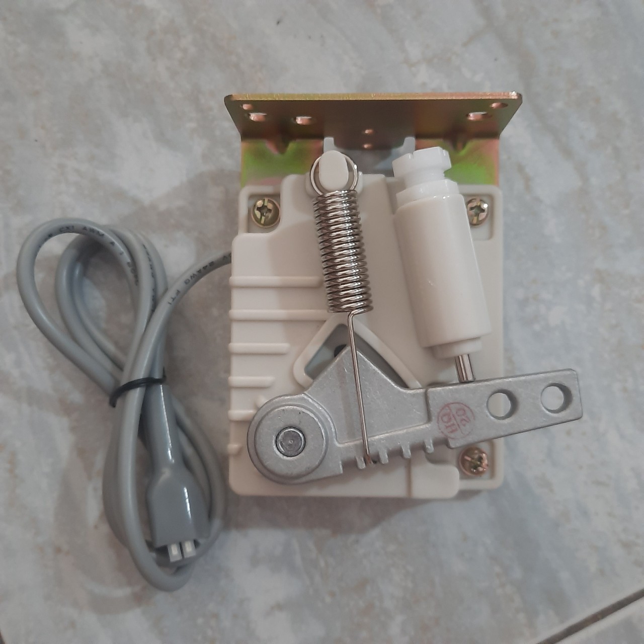 Siruba 747/757 Bàn đạp lẻ (Single Pedal for Siruba 747/757 Sewing Machine)