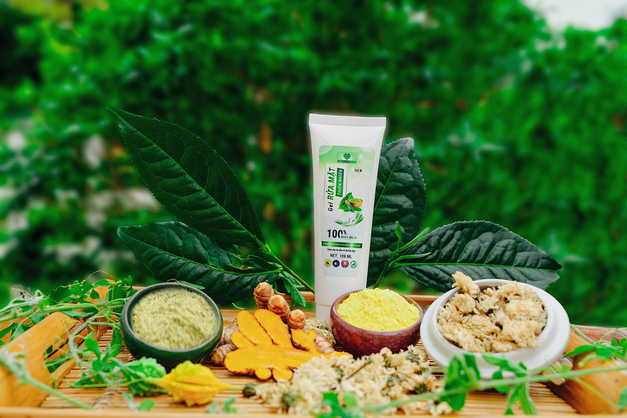 Gel rửa mặt thiên nhiên mẹ Ken-Tuýp 100ml, thu nhỏ lỗ chân lông, ngăn ngừa mụn cám và lão hóa da do tác động của ánh nắng