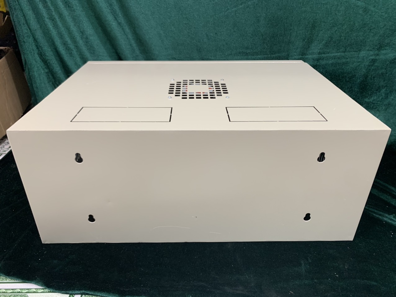 Tủ treo tường Wall Mount Rack 4U