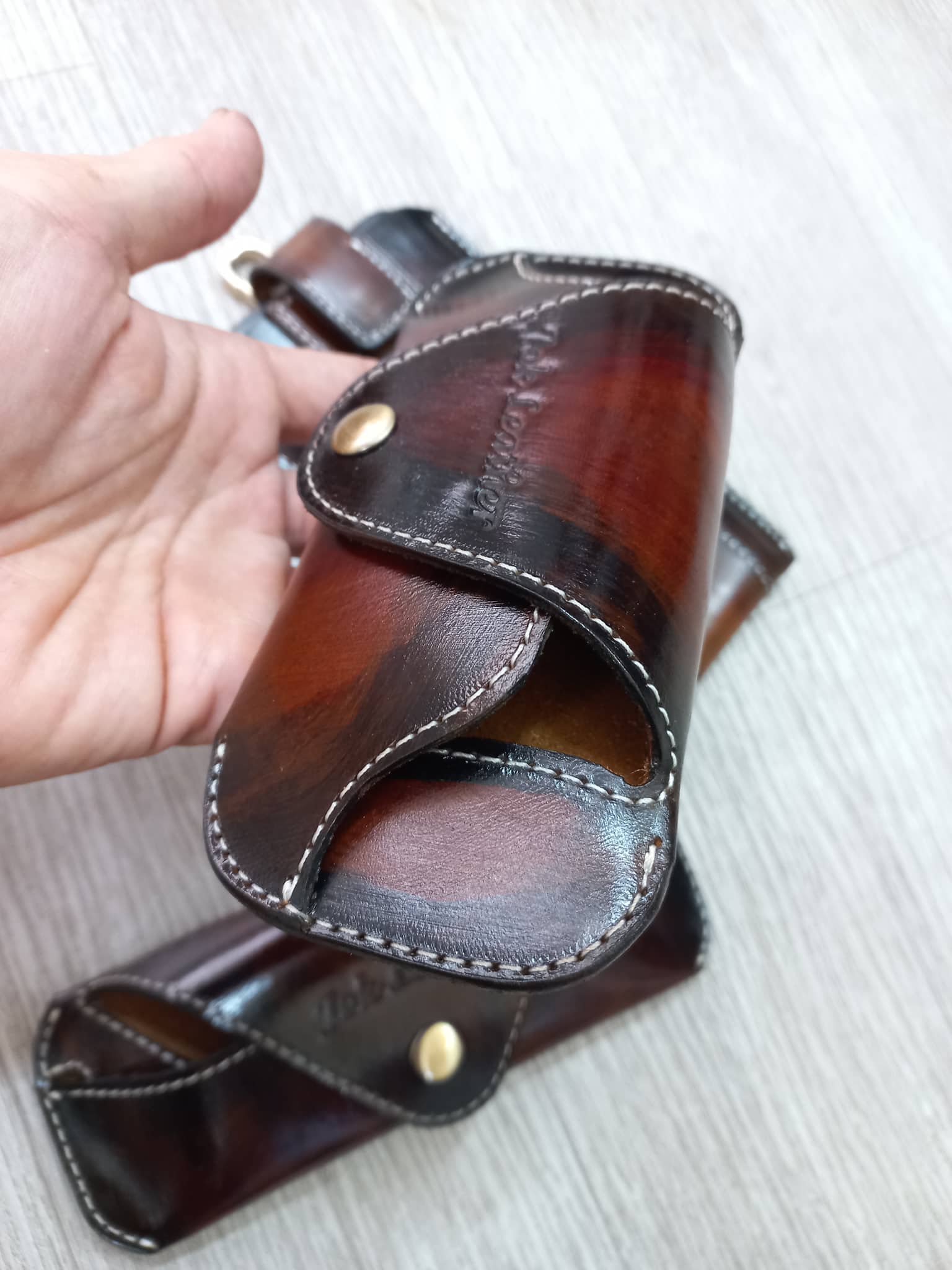 bao da đựng kính đeo thắt lưng da thật