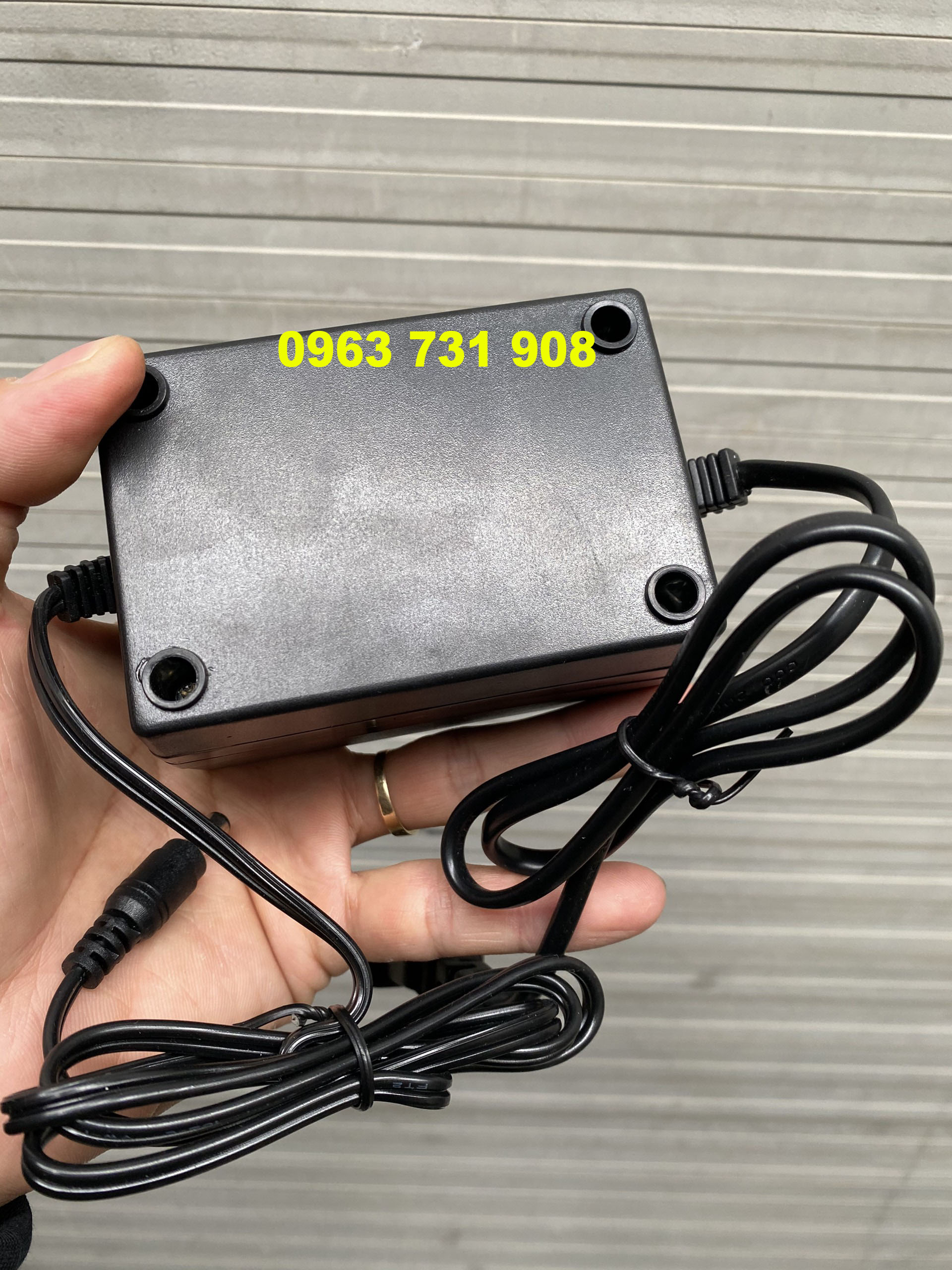 Nguồn AC 24V 1000mA xoay chiều