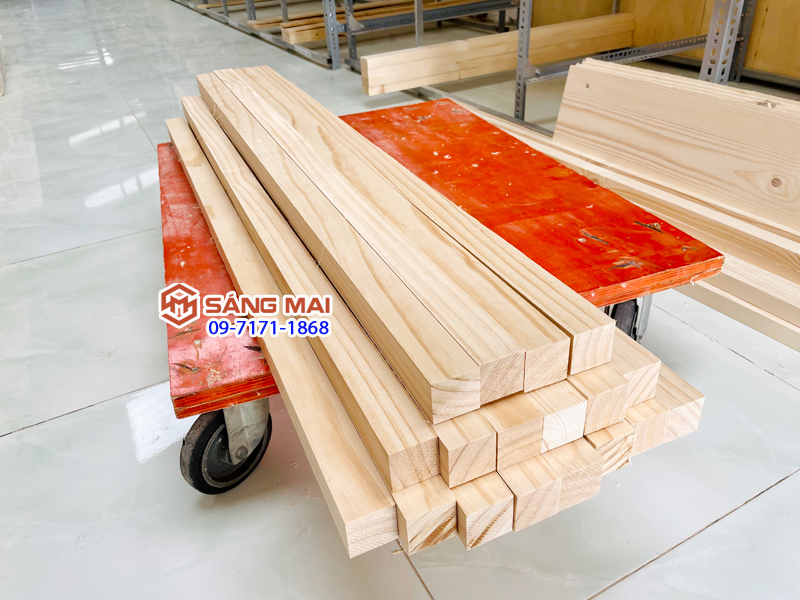 [MS20] - Thanh gỗ thông vuông 4cm x 4cm x dài 120cm + láng mịn 4 mặt