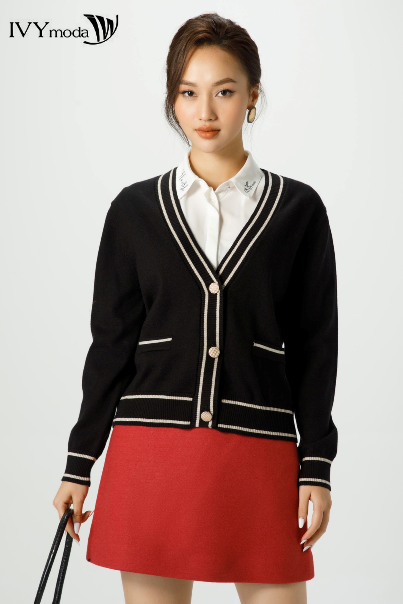 Áo khoác len cổ V IVY Moda MS 77B8818