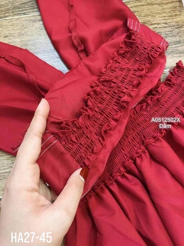 Đầm maxi cổ yếm bèo tầng đan dây lưng