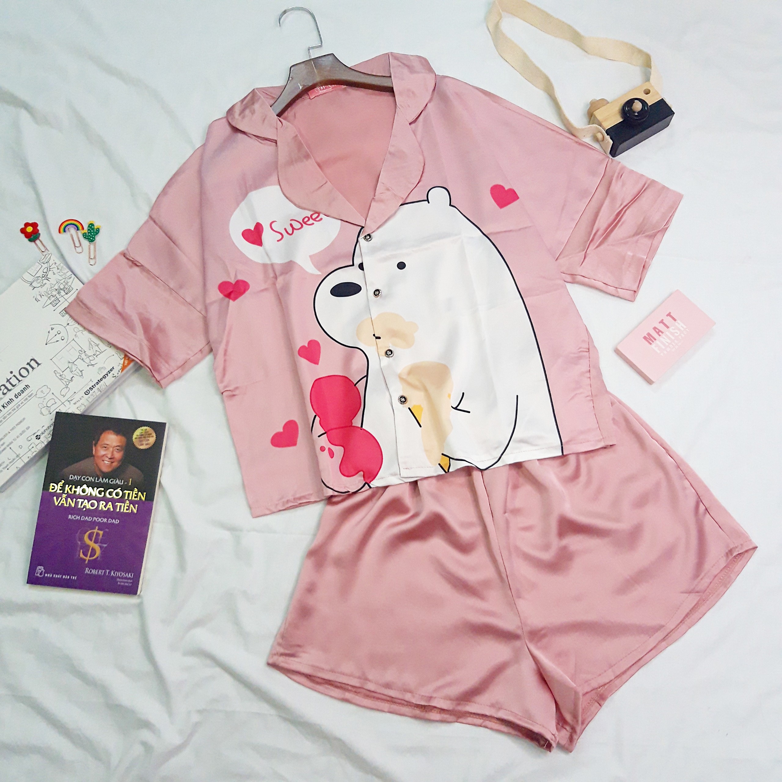 BỘ ĐỒ NGỦ PYJAMA ĐÙI DƠI 3D LỤA SATIN SIÊU HOT (NHIỀU MẪU)