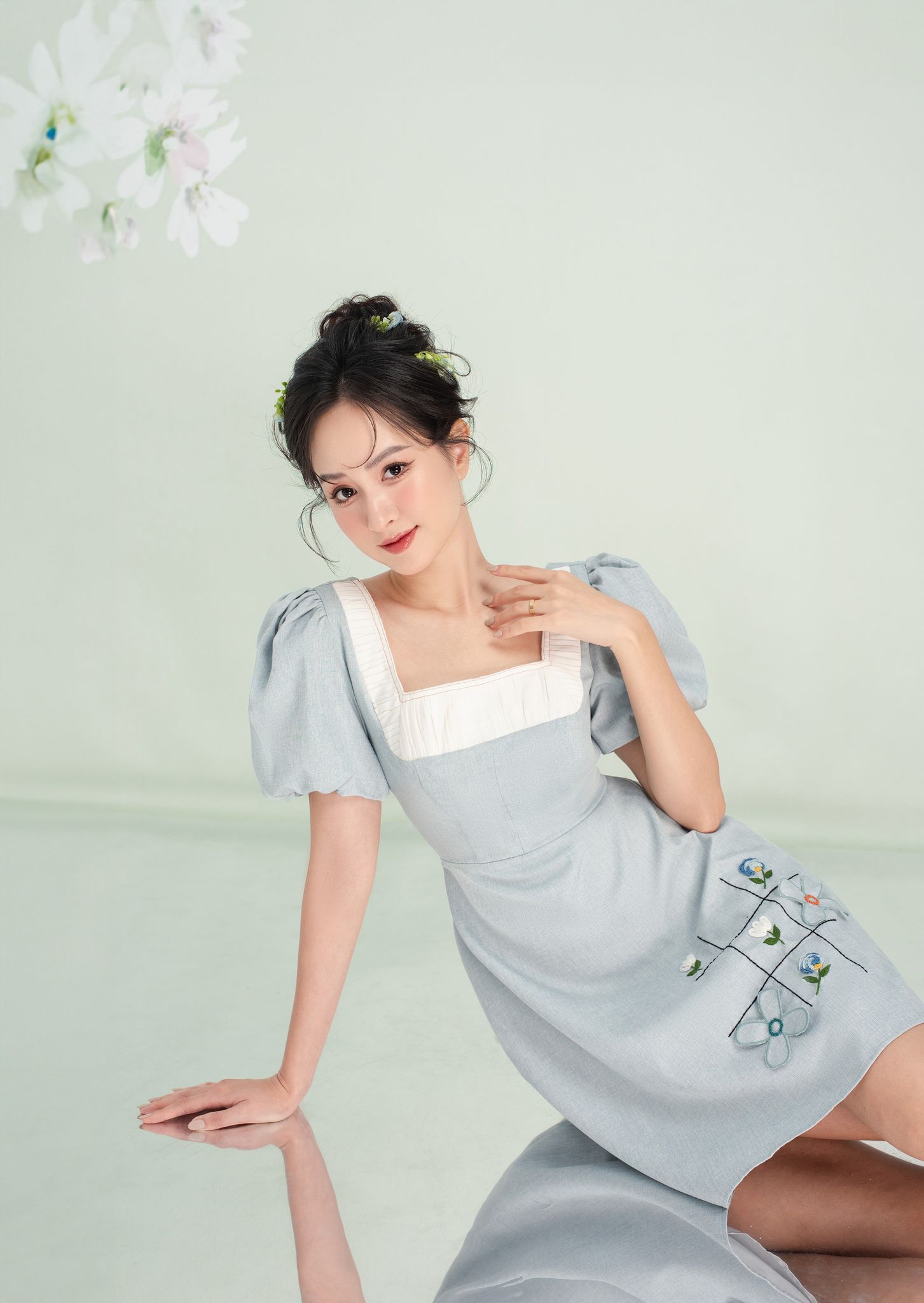 [Nhập mã: FALAZSOCIALTEASIN100] OLV - Đầm Jinrus Square Neck Embro