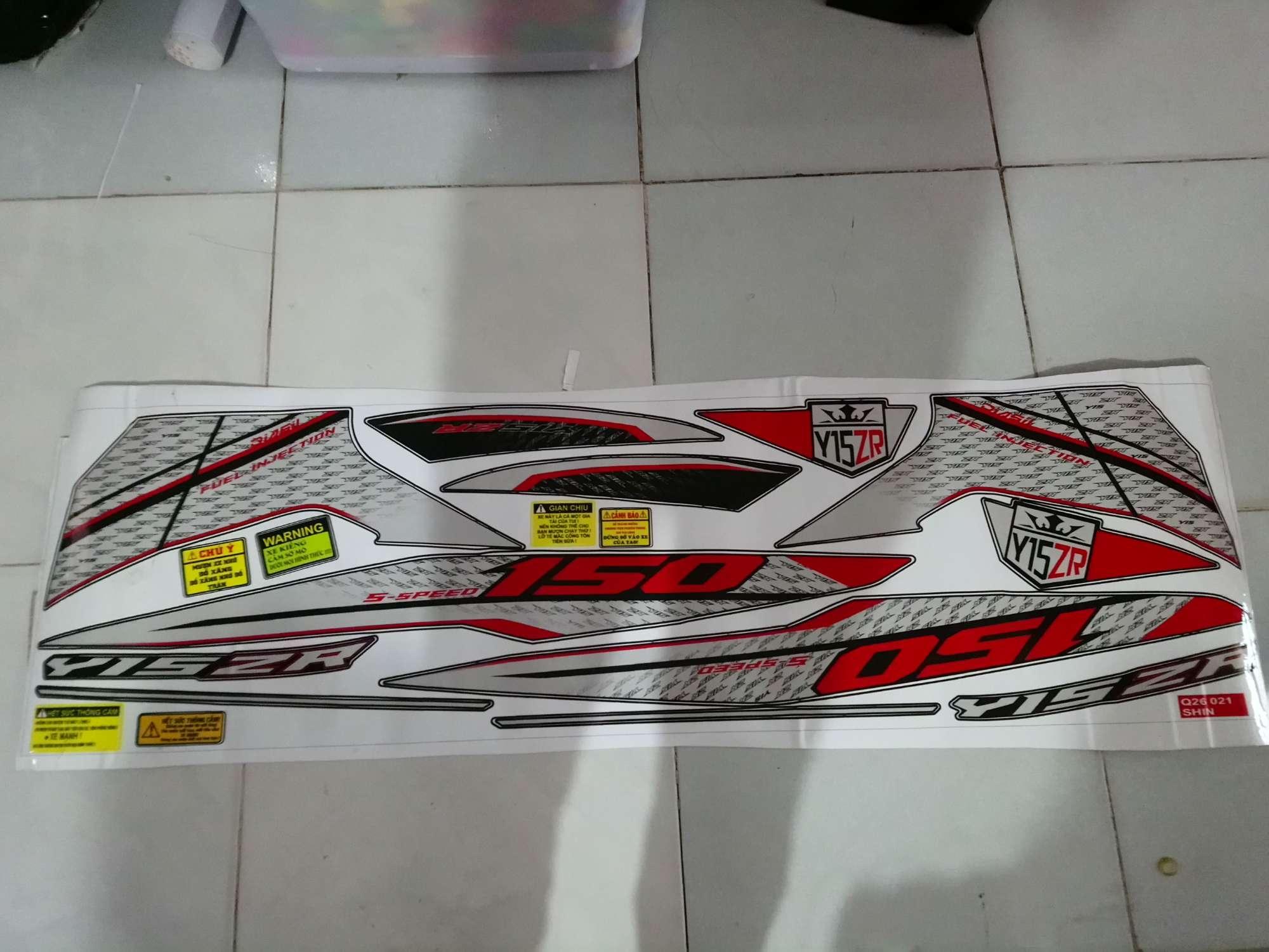 Tem xe exciter 150 xám đỏ đen