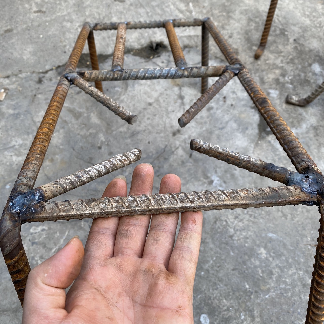 kiềng sắt đun bếp