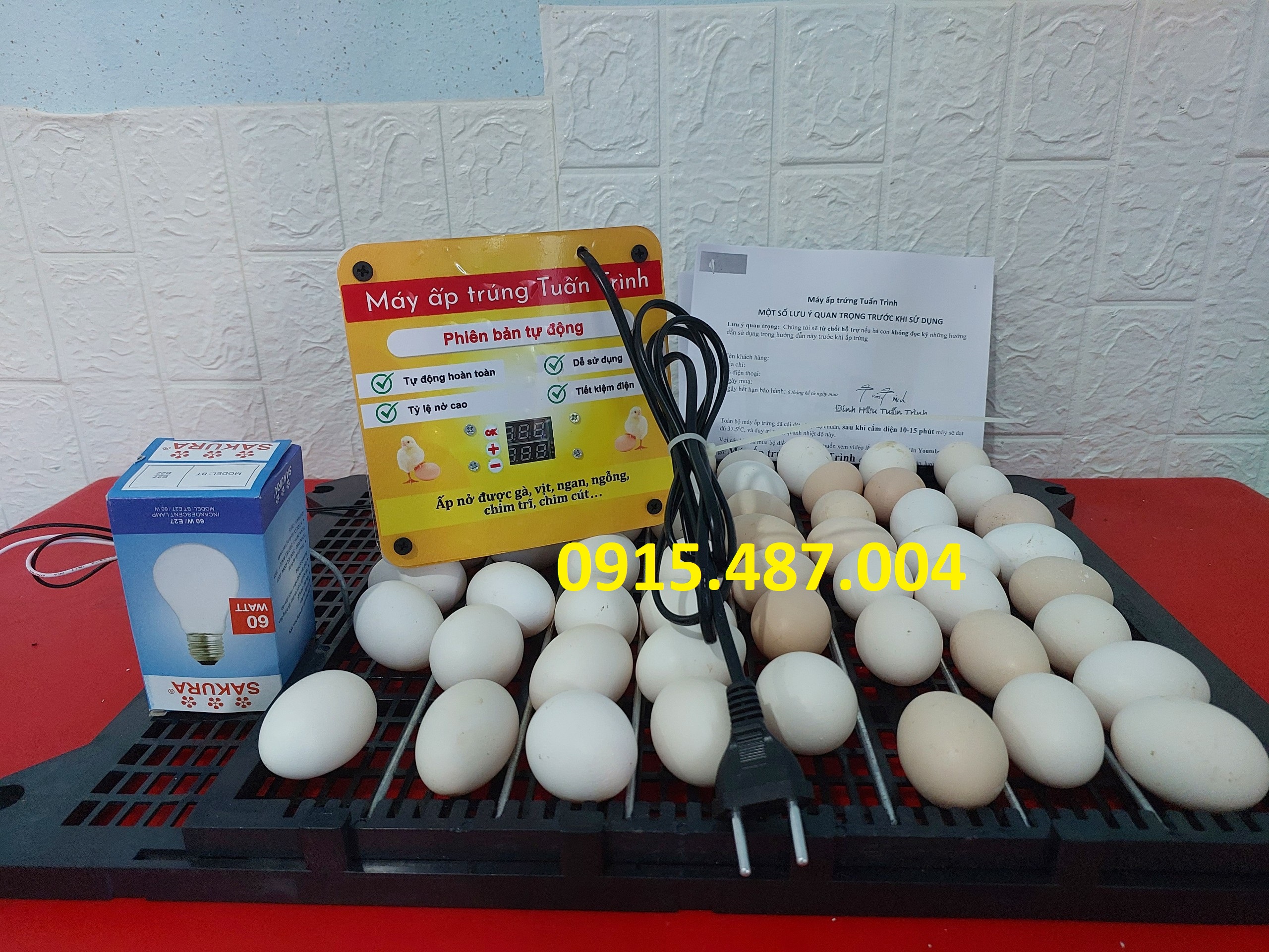 Bộ máy ấp trứng tự động