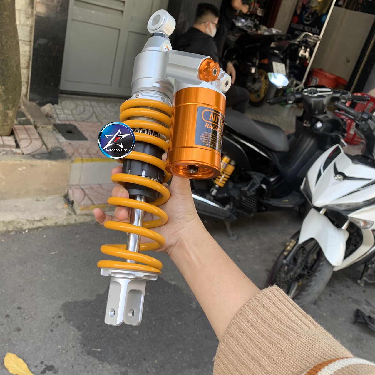 PHUỘC KIỂU NITRON CHO HONDA VARIO/VISION/CLICK 330MM