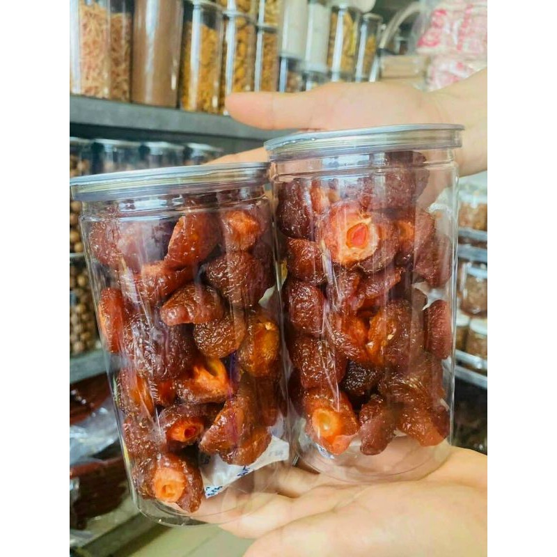 Mứt Đào Chẻ , Đào Nâu Bổ Đôi (Mứt Anh Đào) - Lon 500gram