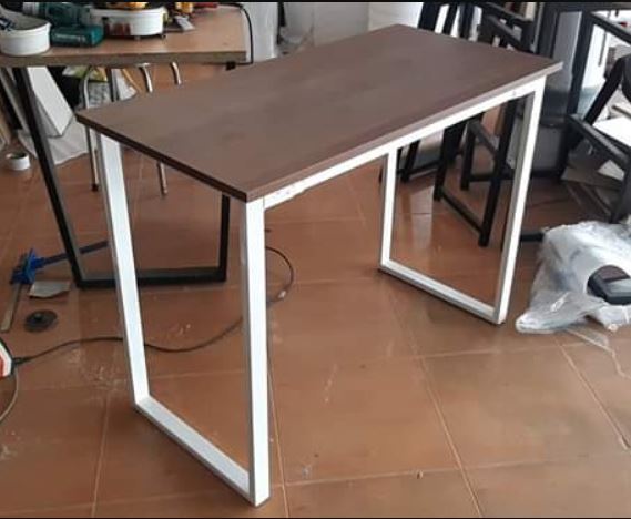 bàn làm việc ( chân chữ U,K,Z,X,W )