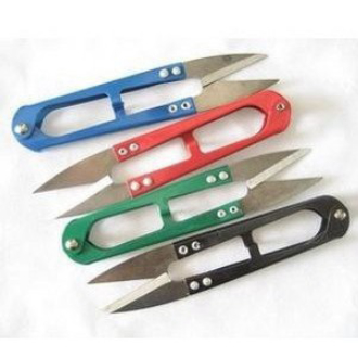 1 CÂY KÉO CẮT CHỈ