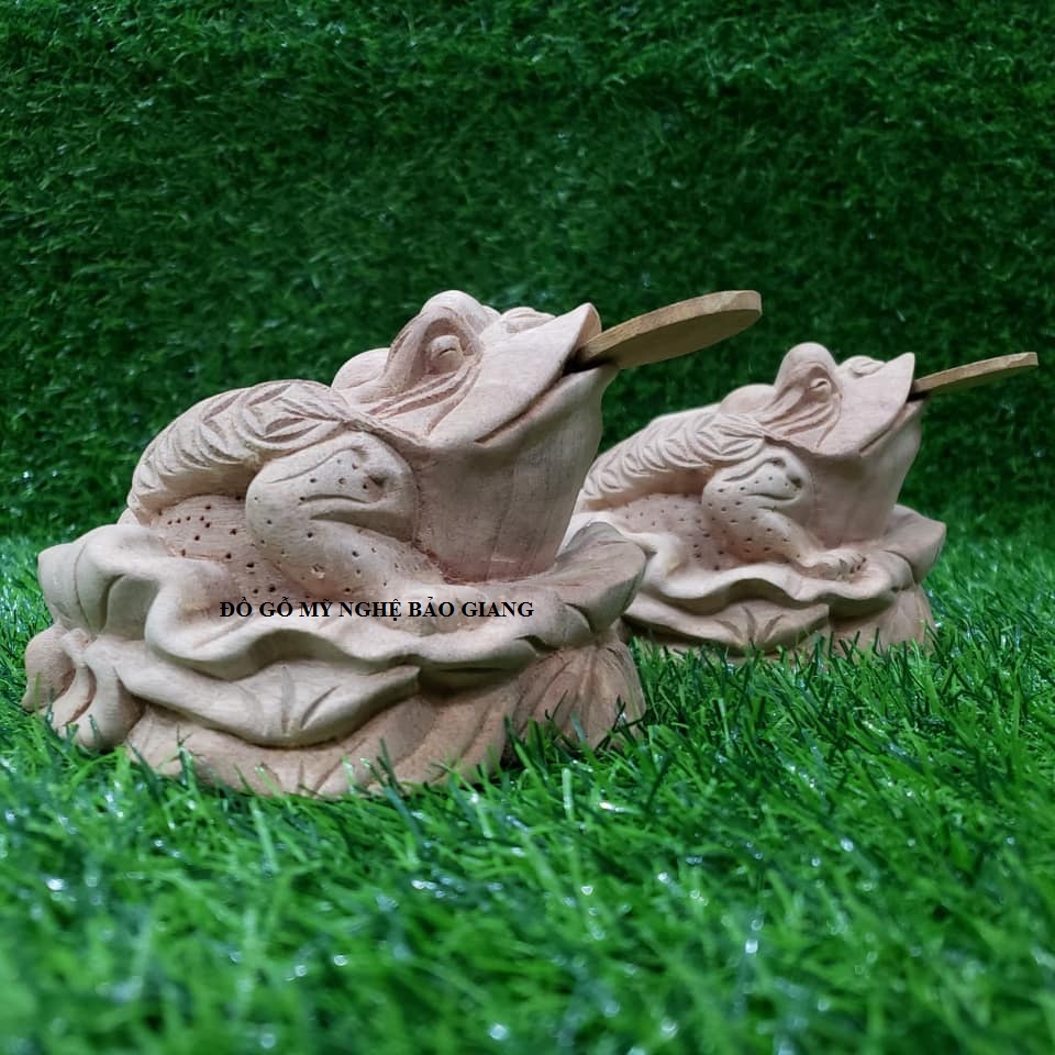 Tượng cóc ngậm tiền Thiềm thừ gỗ xá xị thơm