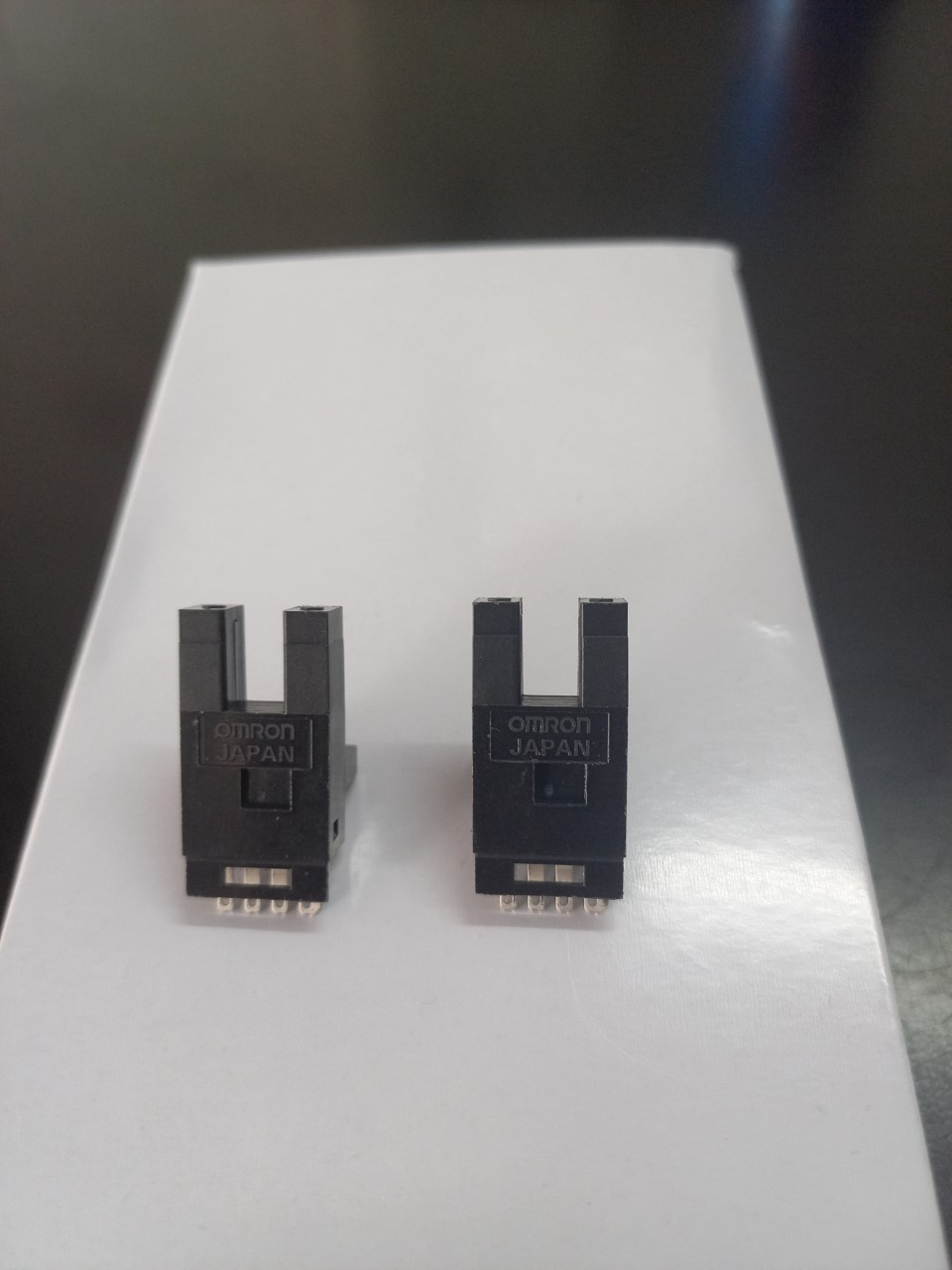Cảm biến EE-SX673