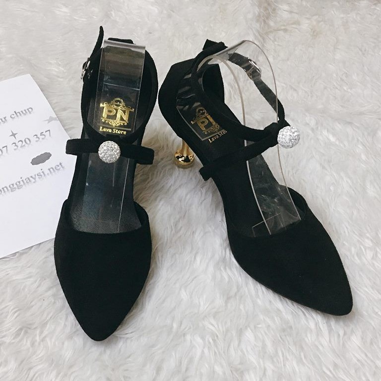 Giày cao gót 7cm bít mũi chéo gót đính hạt châu đen