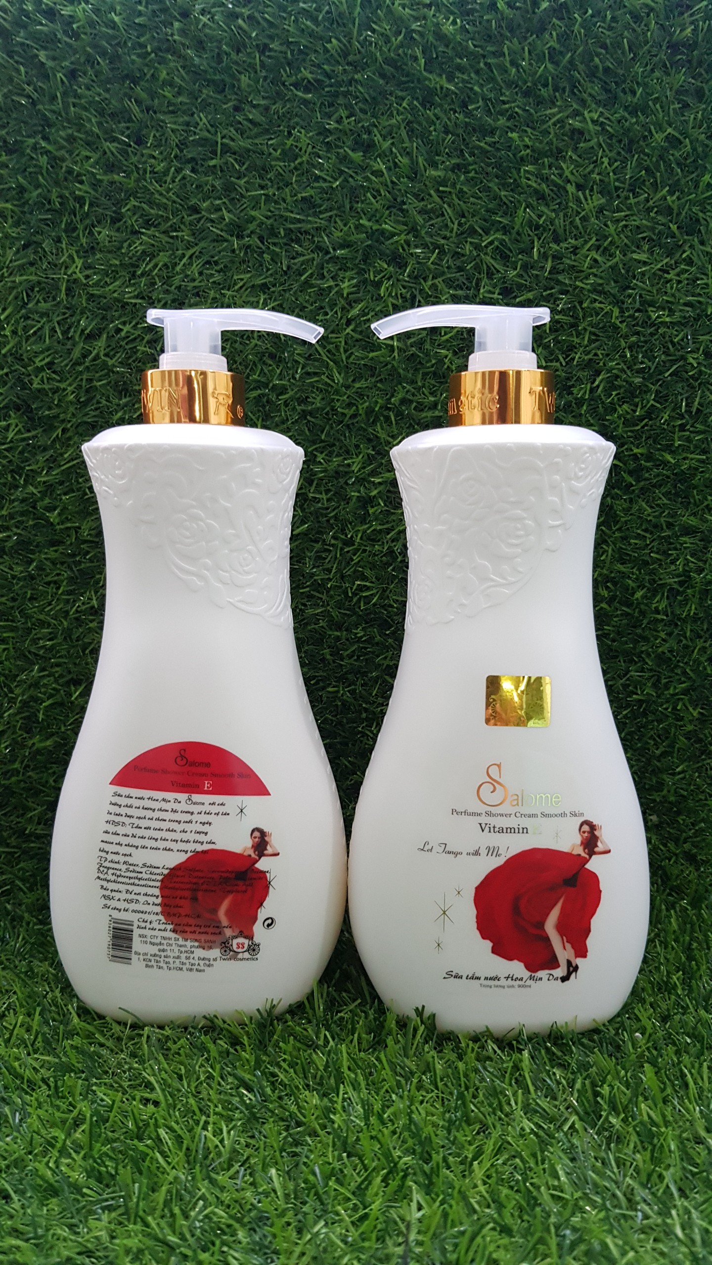 [HCM]Sữa tắm tinh chất hoa hồng Salome 900ml