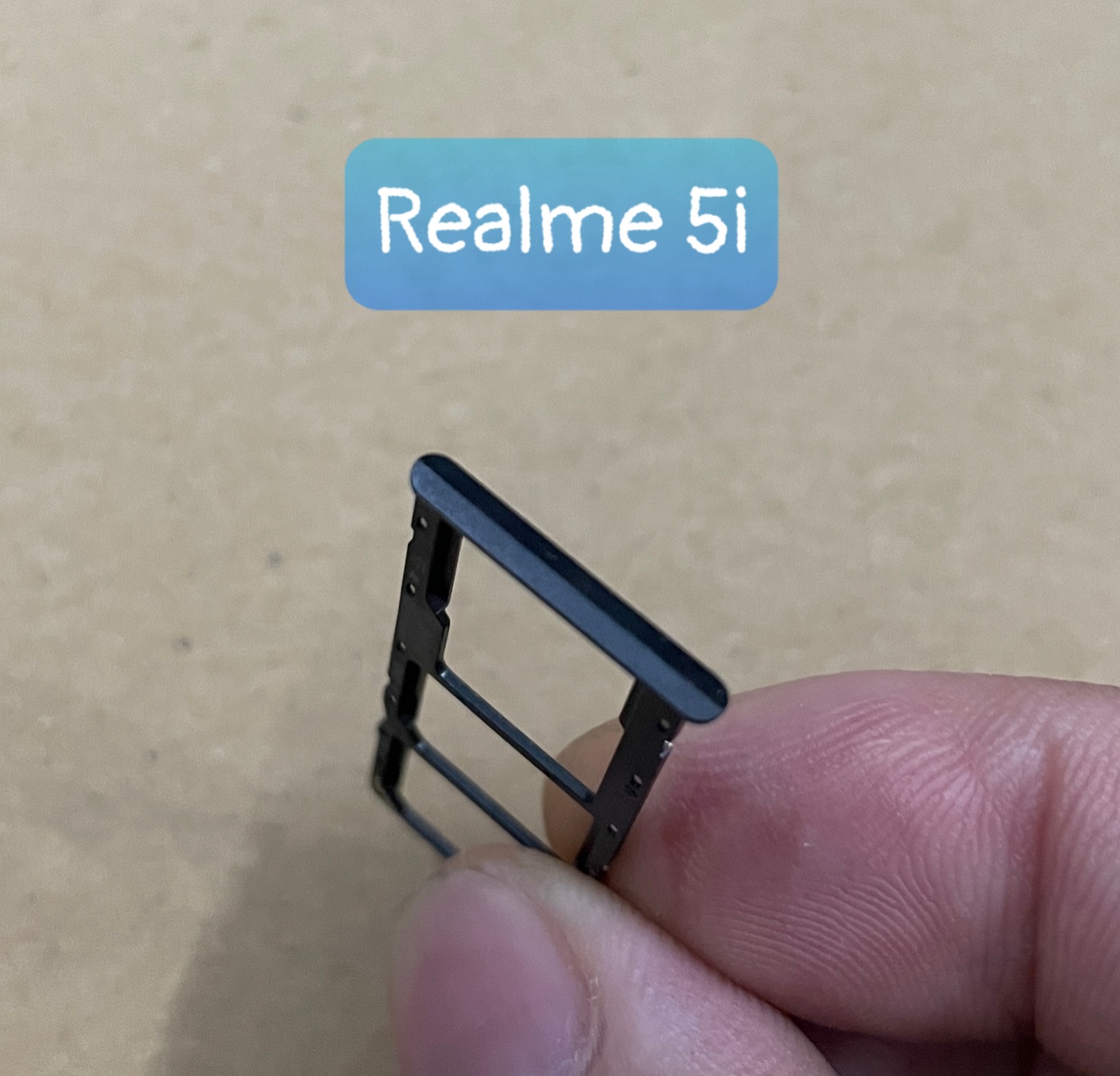 khay sim Realme 5i