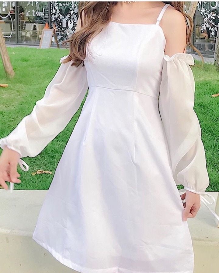 Đầm bẹt vai 2 dây tay lưới xịn xò