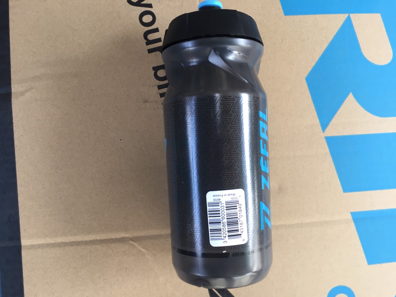 Bình nước thể thao Zefal 650ml van nhựa bình