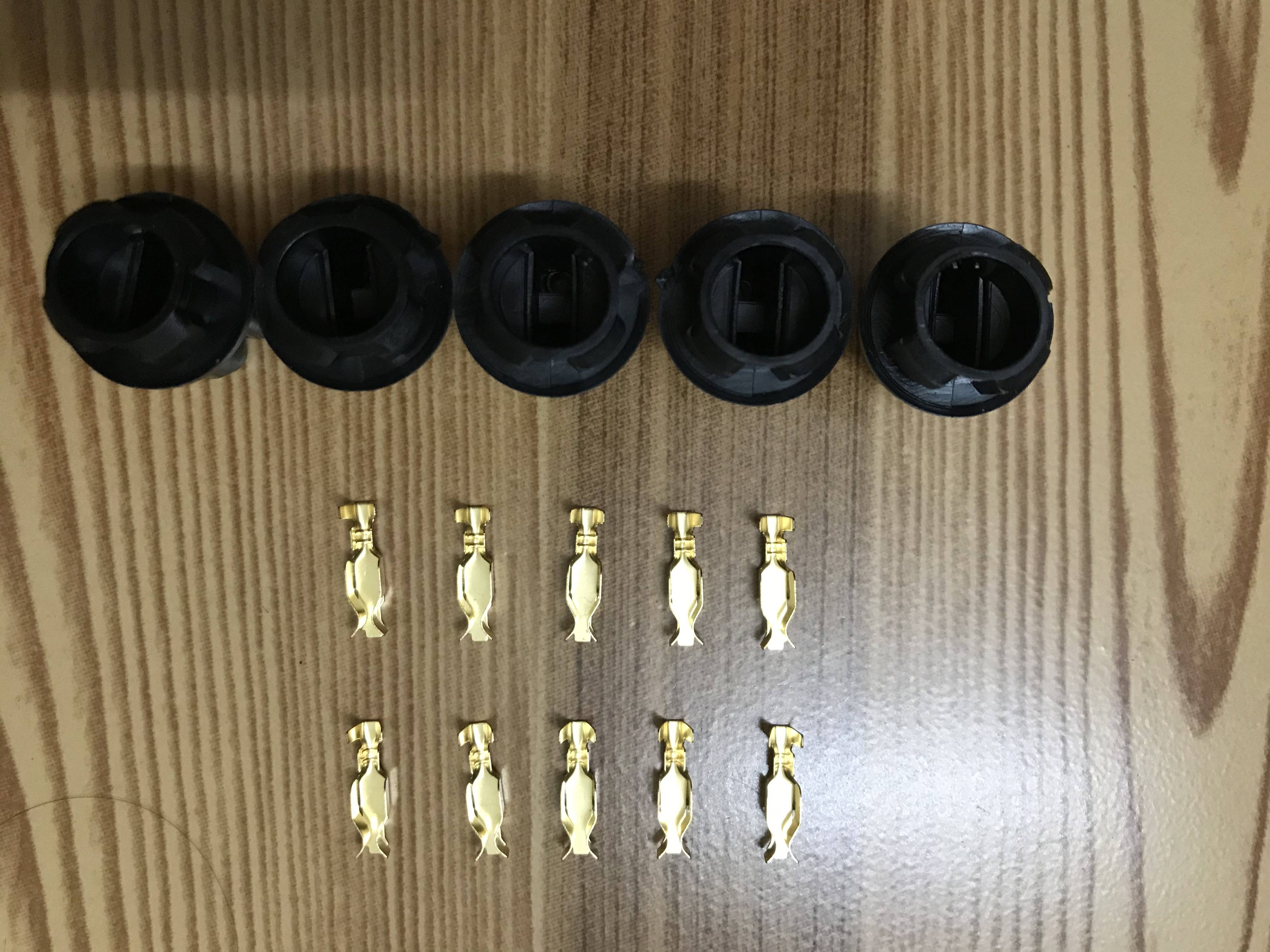 [HCM]Nút  xi nhan + đầu cos ghim bong (1 bịch 20 bộ)
