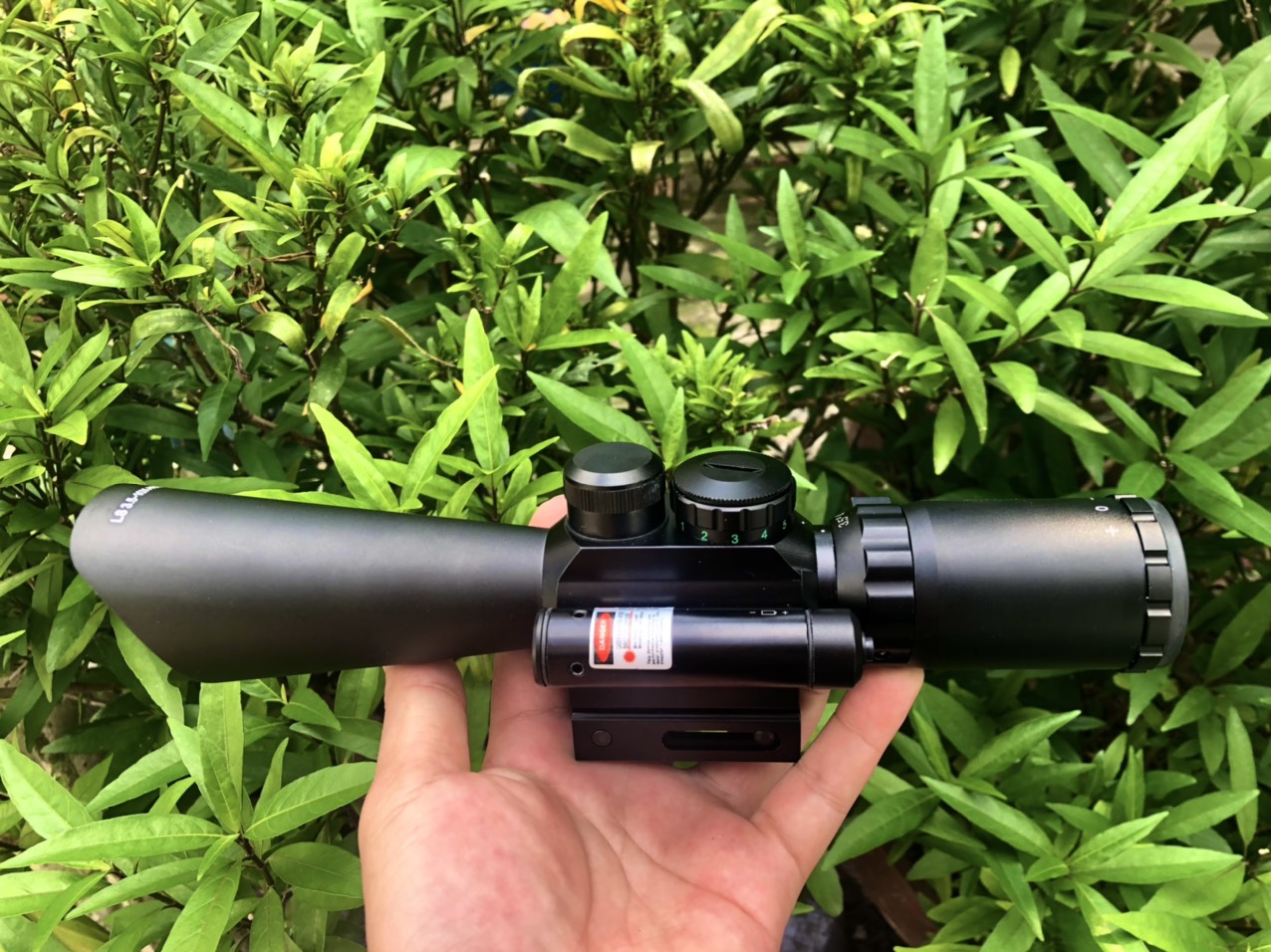 Ống nhòm M8 có laze độ phóng đại 3.5-10x