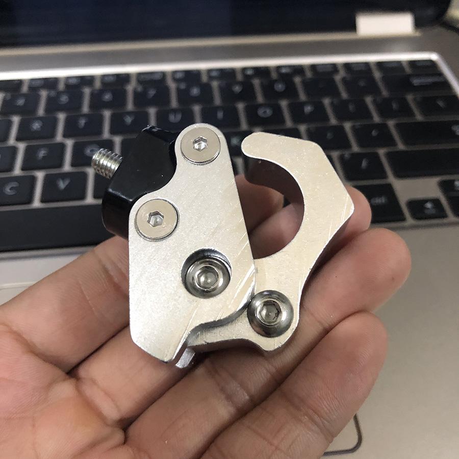 [HCM]Móc Treo Đồ Biker Gắn Xe Máy [ Màu Bạc ]