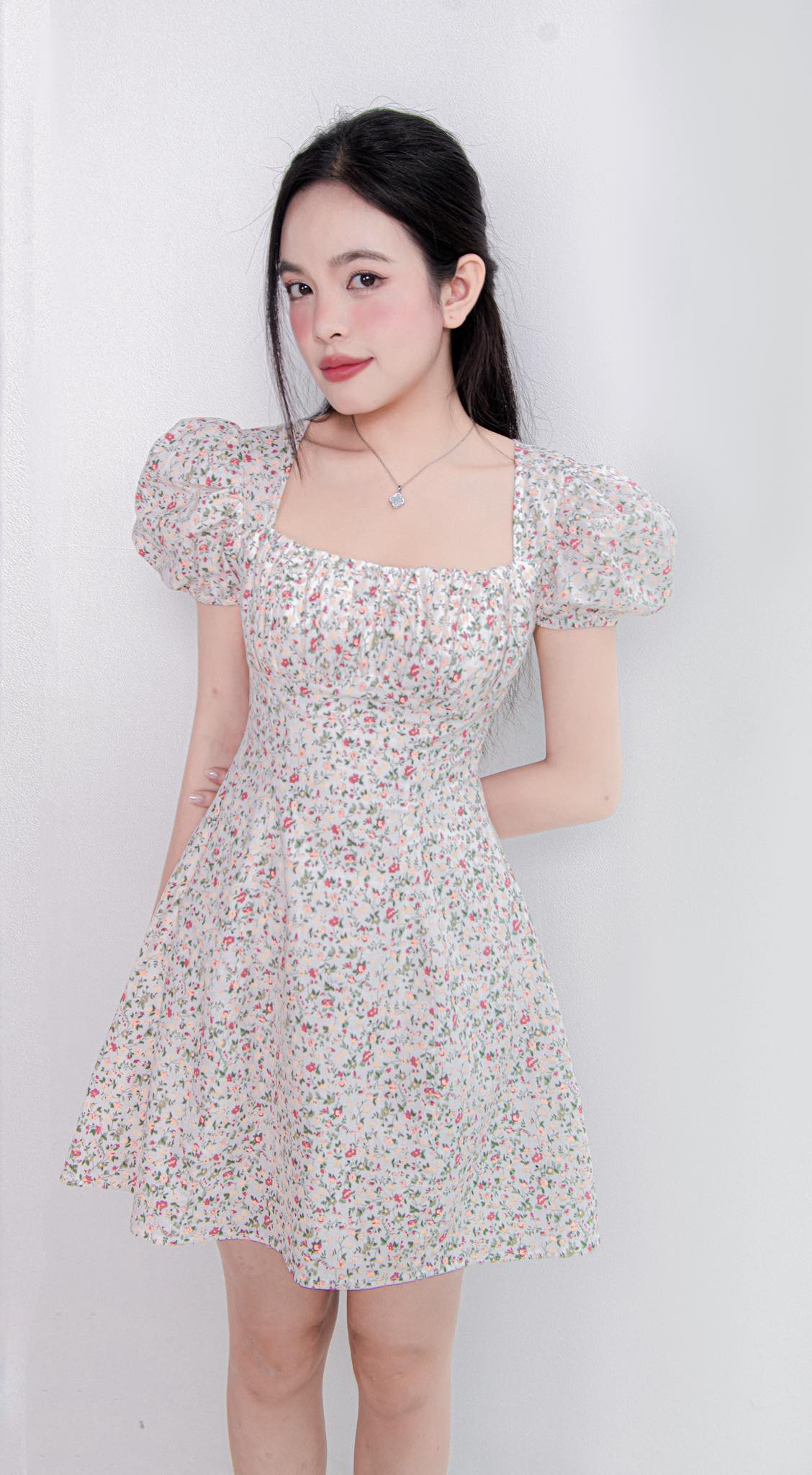 Đầm LYSIA - Đầm hoa cổ vuông nhún ngực