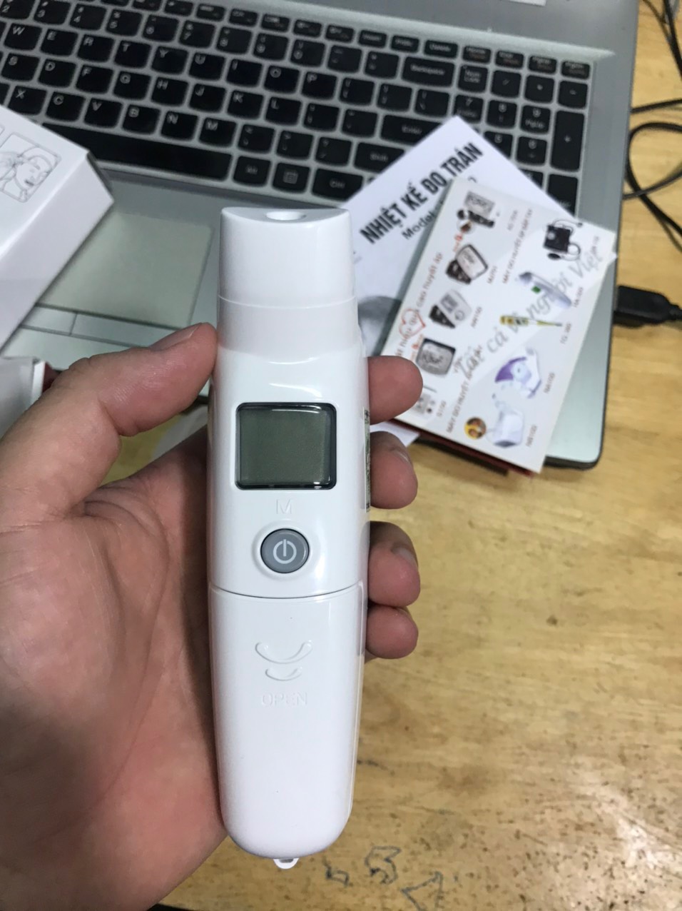[HCM]Nhiệt kế đo trán Rossmax HA500 (Bảo hành 24 tháng)
