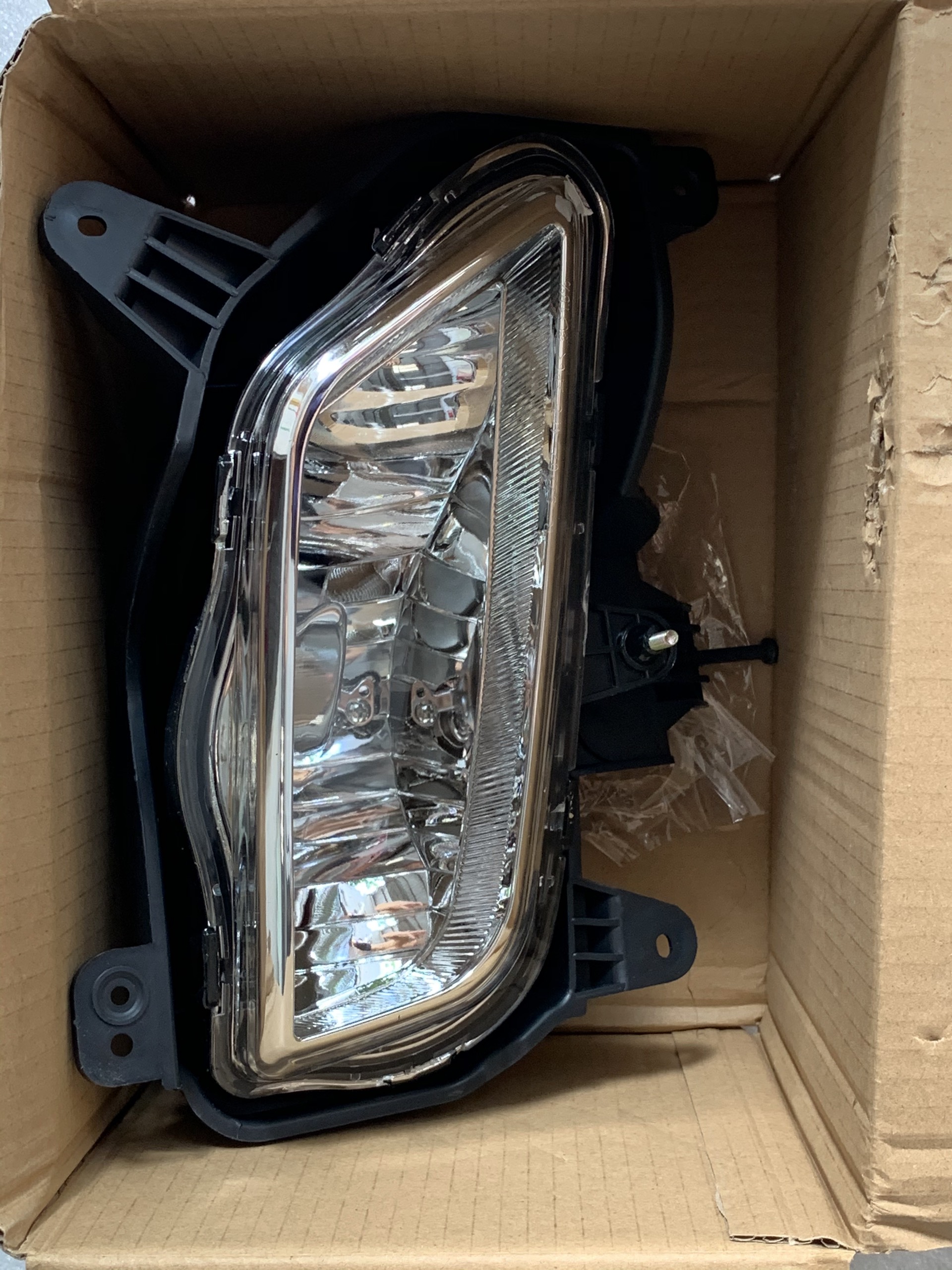 Đèn cản, đèn gầm xe hyundai: h150, porter 2- hàng oem