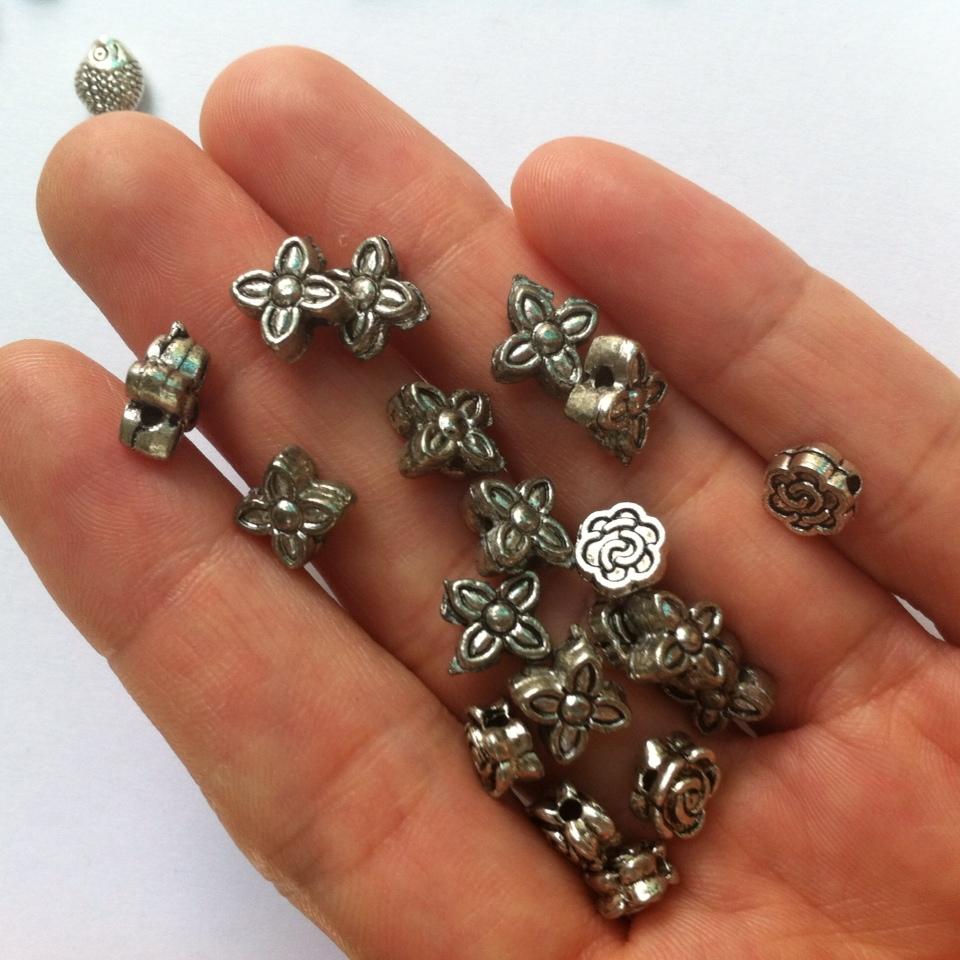 3 charm lỗ xỏ dây 1mm cước tròn