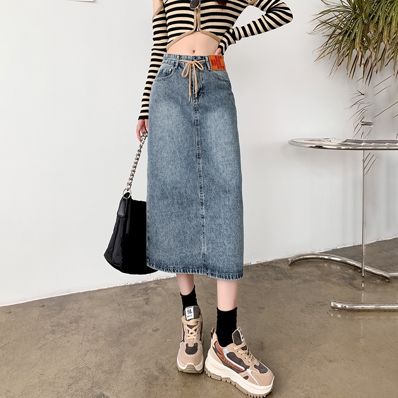 Chân váy denim dài vừa phải buộc dây sau lưng hoài cổ váy denim chữ a dài vừa phải mùa xuân thu 2023