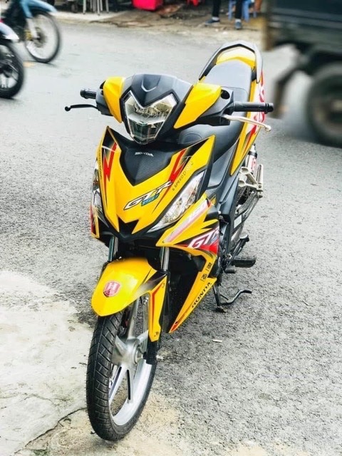 Tem rời winner GTR dán xe vàng