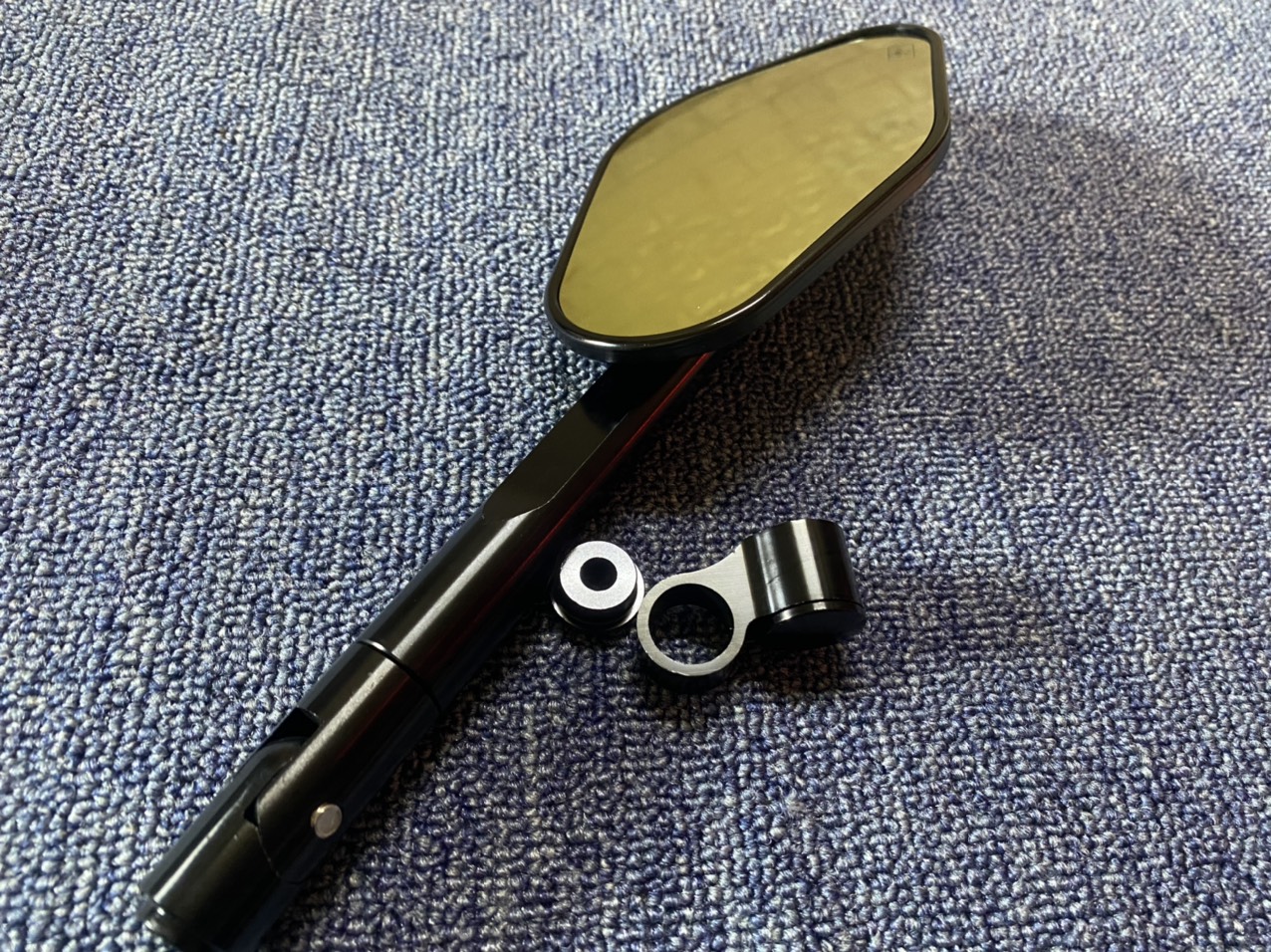 KÍNH CHIẾU HẬU RIZOMA ELISE