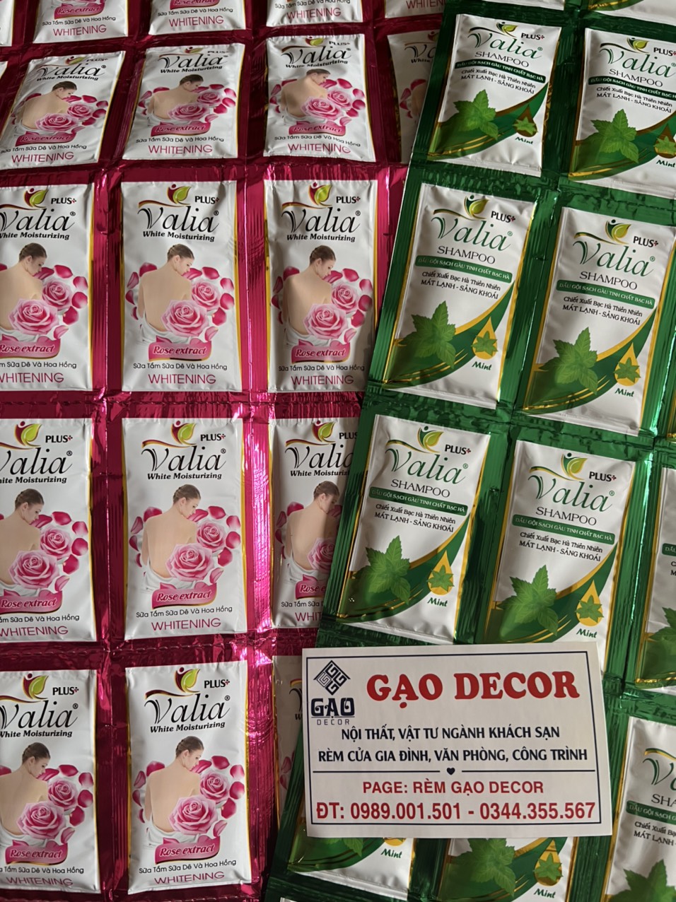 100 Packs of Shampoo - Valia Shower Gel