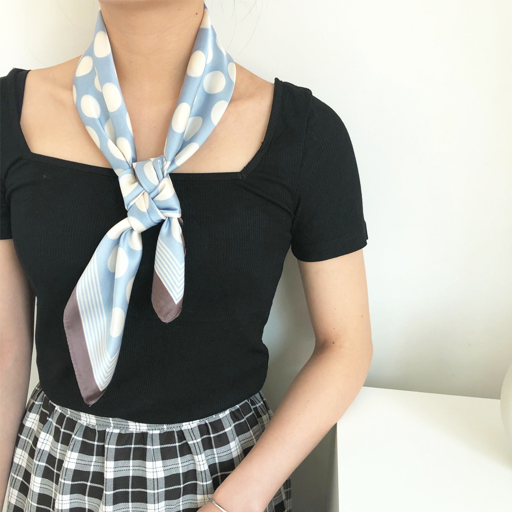 Khăn Lụa Vuông 70x70 Quàng Cổ Quấn Tóc Làm Áo Yếm Lụa- Chấm Bi Xinh