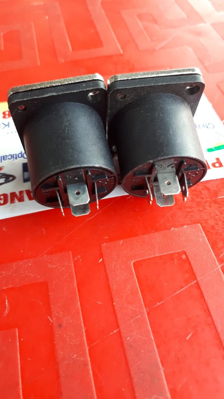 2 cái speakon ÂM