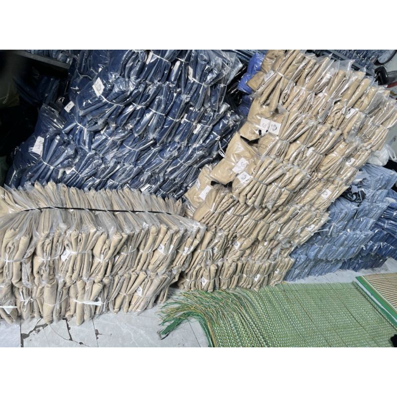 Quần Jean Nữ Ống Loe Xẻ Gấu 04