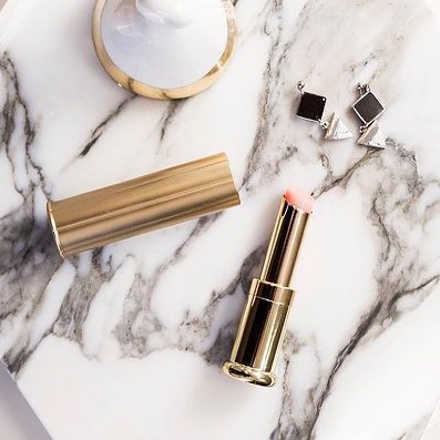 Who Glow Lip Balm SPF10 3.3g off set lip balm