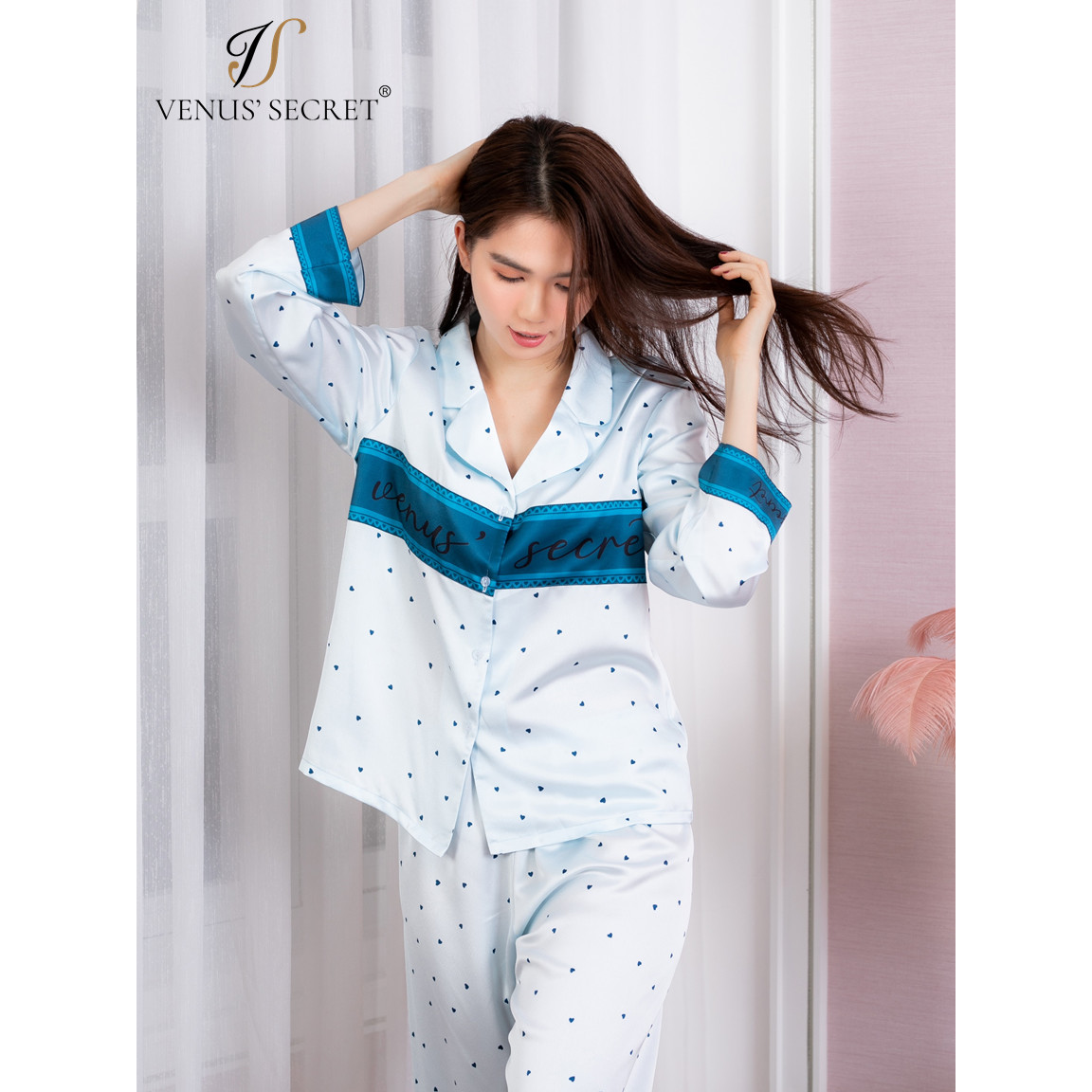 Bộ đồ ngủ lụa pyjama cao cấp phối chữ VENUS SECRET