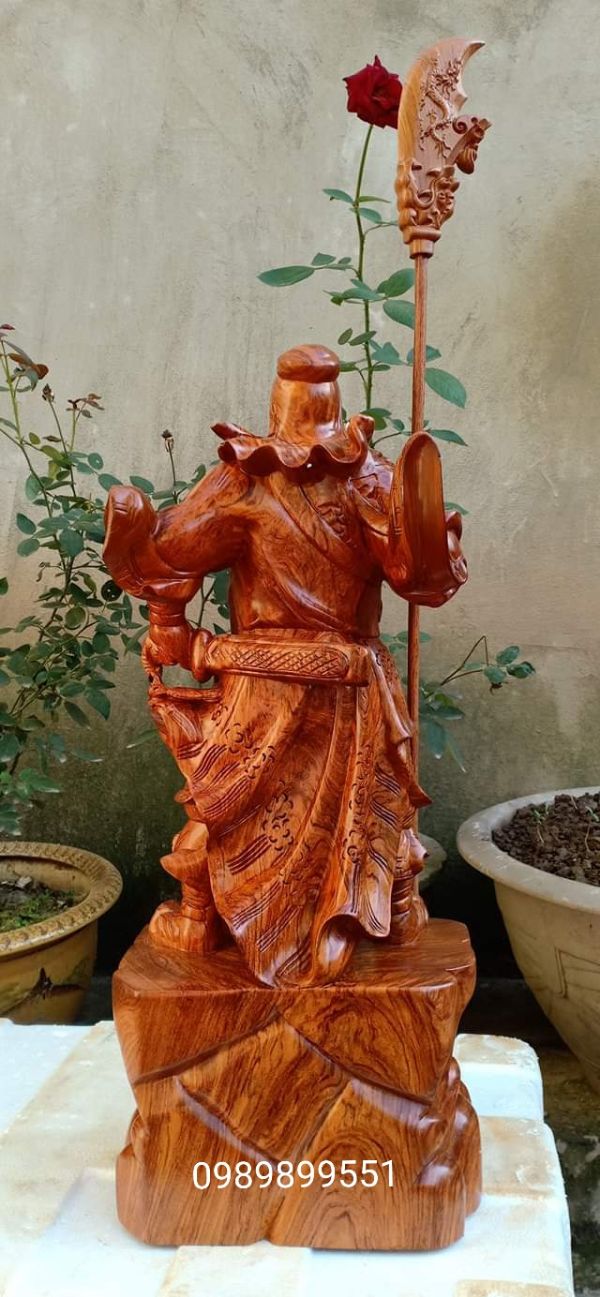 Tượng quan công gỗ hương cao 40cm