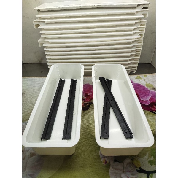 hộp nhựa đóng bàn máy may