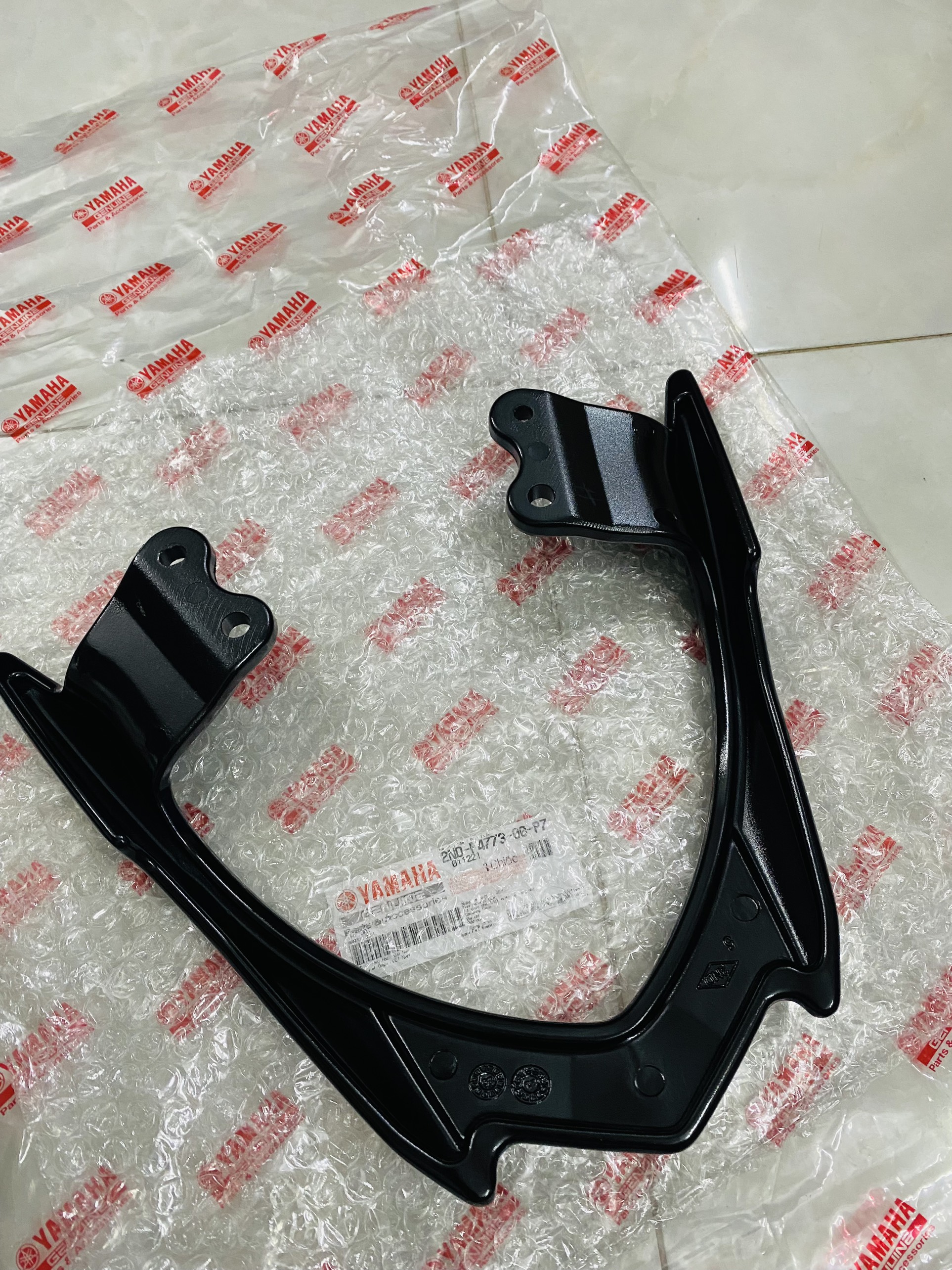 Cảng Sau Xe Ex150 (đen bóng) Chính Hãng