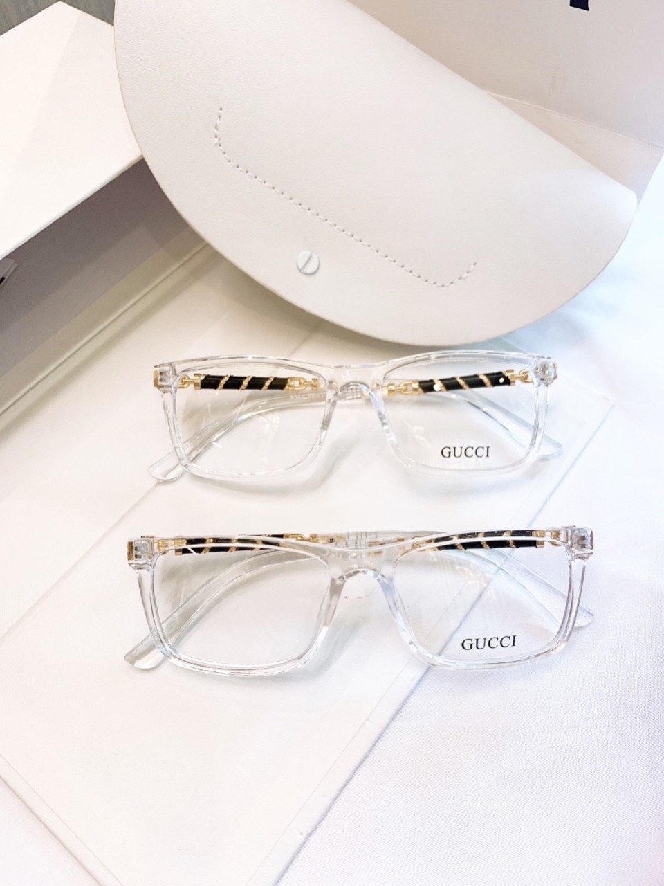 Gọng Kính cận gucci 2 màu tắng đen
