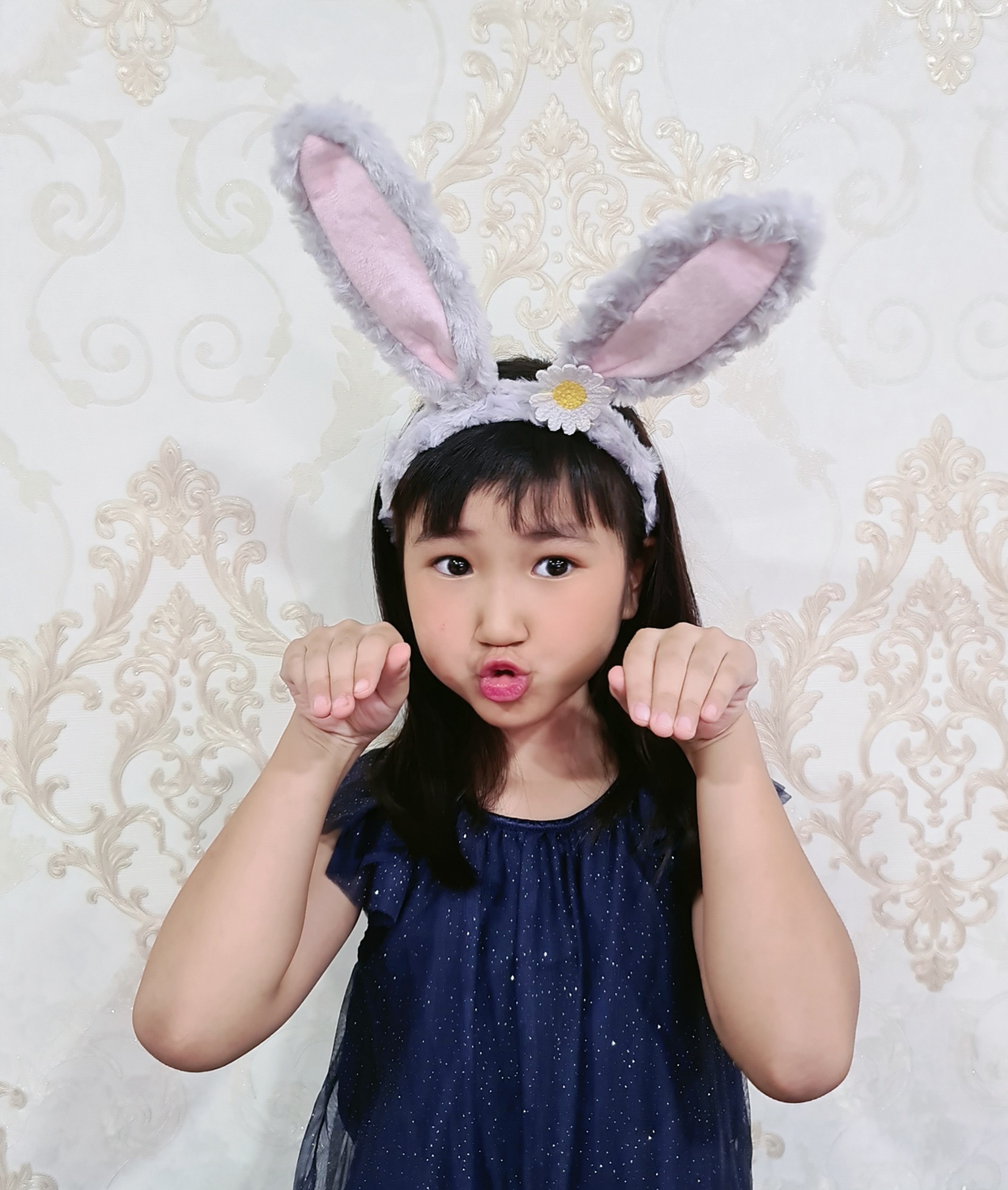 Cài tóc tai thỏ lông mềm cột hoa siêu mượt màu xám - kireicos
