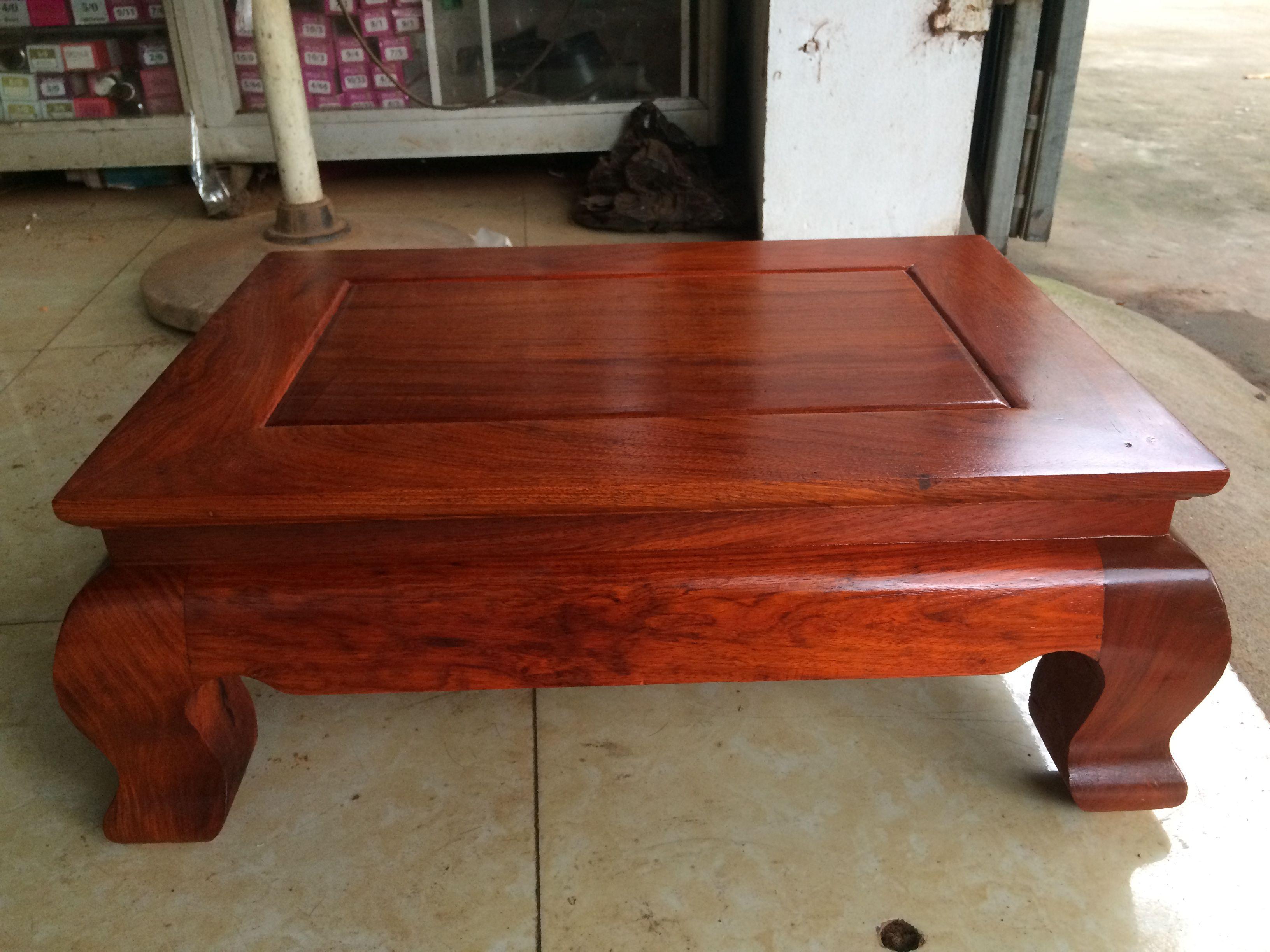 Bàn trà gỗ hương (kích thước 40 x 60 x 18 cm)