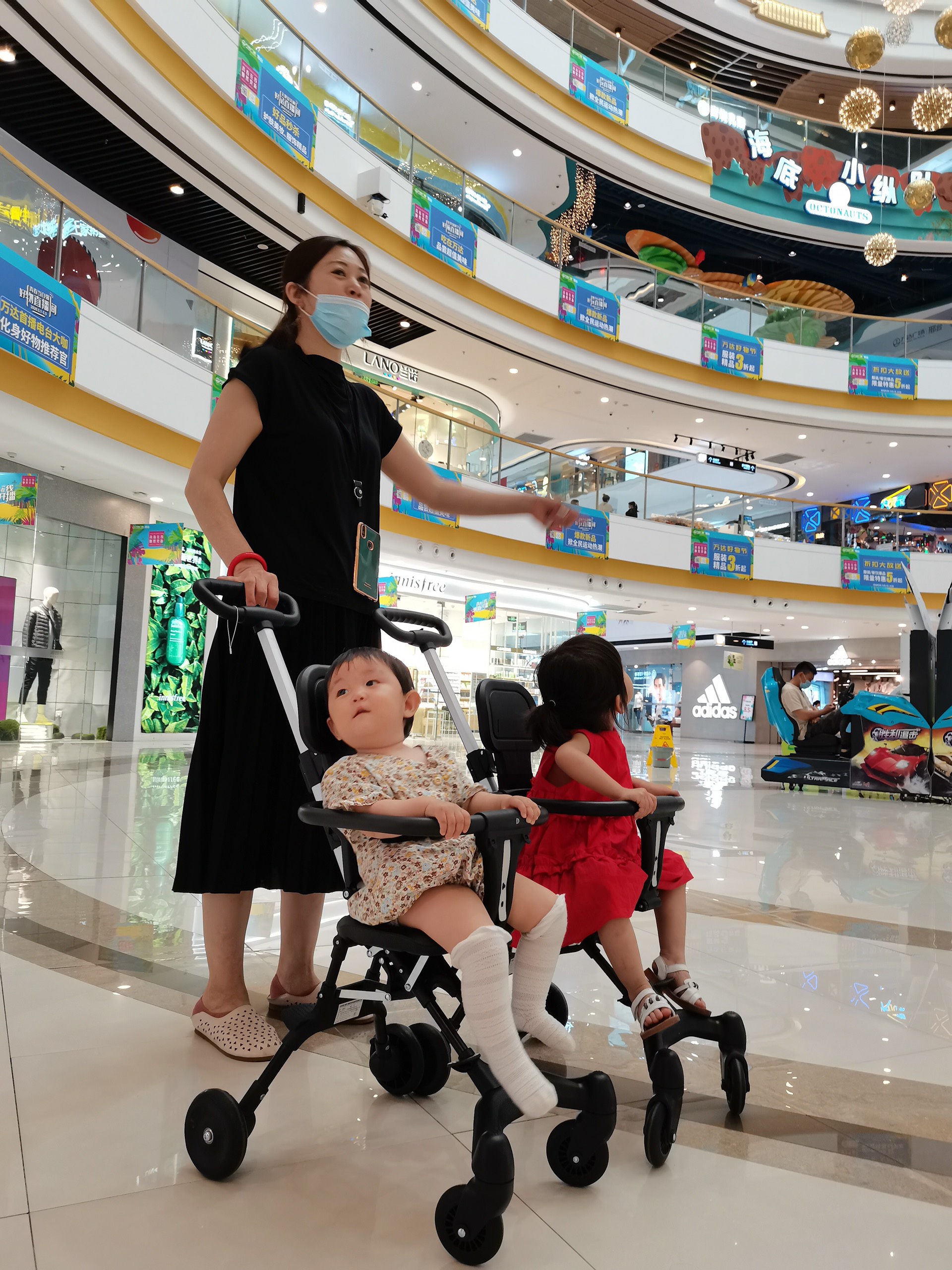 Xe đẩy du lịch cho bé, xe đảo chiều gấp gọn