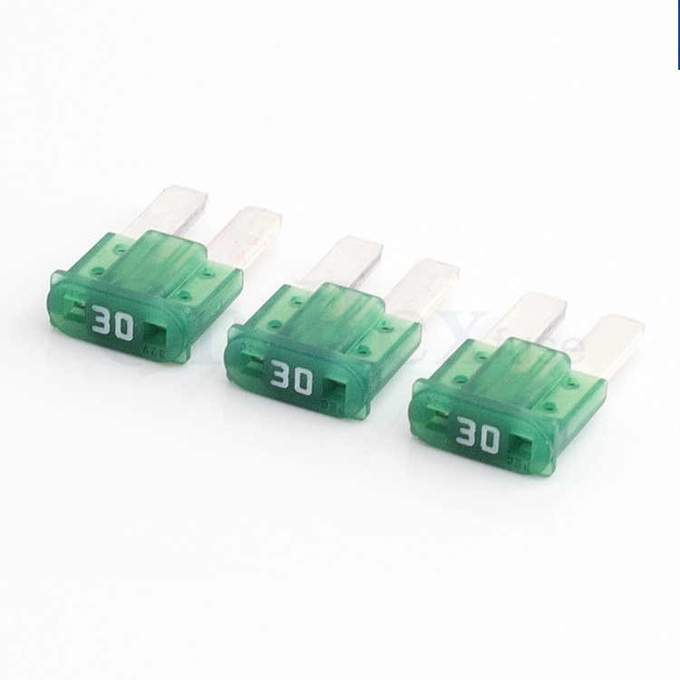 1 cái Cầu chì Micro 2 cho xe ô tô