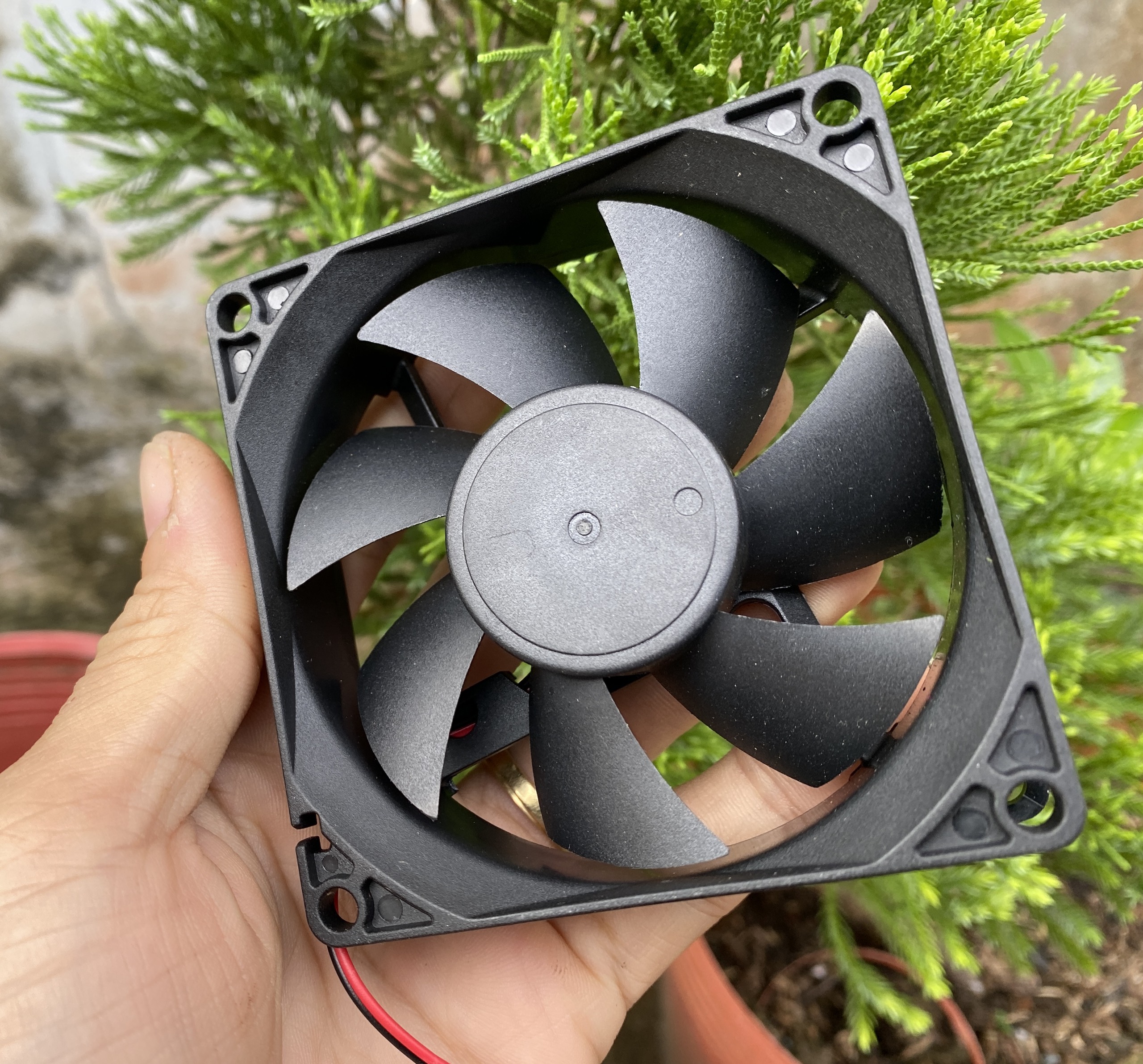 quạt giải nhiệt 8x8 12V 0.25A